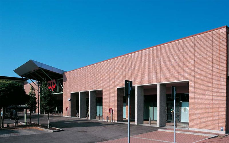Ed-commerciale-Reggio-architettonico